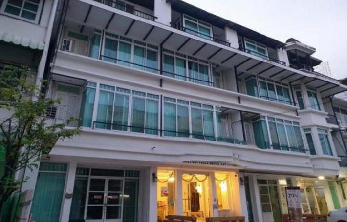 ให้เช่าอาคารพาณิชย์4.5ชั้นย่านสุทธิสาร ห้วยขวาง รัชดา ใกล้ MRT สุทธิสาร เหมาะทำโรงแรมเฟอร์ครบ