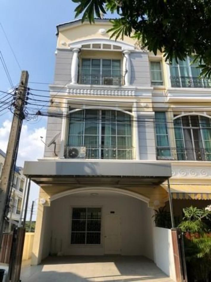 PR59ให้เช่าทาวน์โฮม 3ชั้น บ้านกลางเมือง พระรามเก้า-ศรีนครินทร์ 