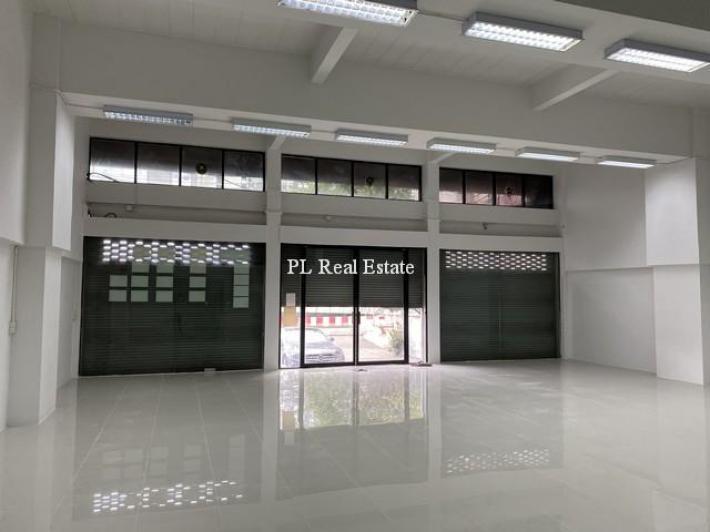 ขายอาคารพาณิชย์ 3 คูหา 4.5 ชั้น 2160 ตรม. ศรีนครินทร์ ใกล้ MRT ศรีลาซาล เหมาะโชว์รูม หรือสำนักงาน