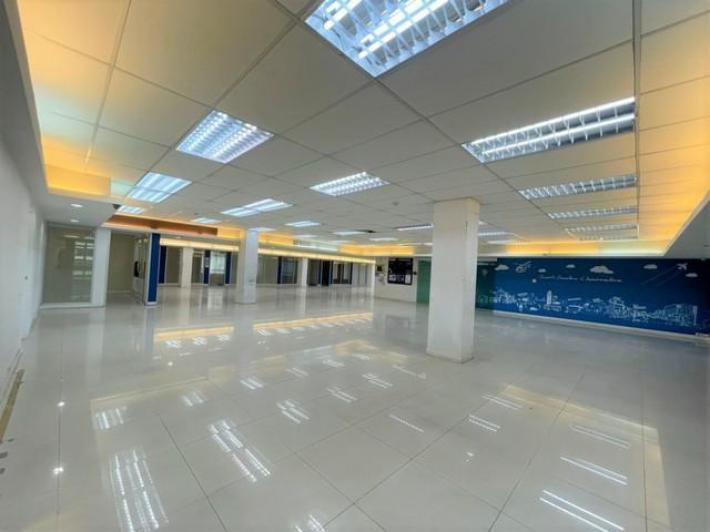 ให้เช่าพื้นที่สำนักงานซอยลาดพร้าว 19 ใกล้ MRT สถานีลาดพร้าว พื้นที่ 230 ตรม.ถึง 425 ตรม. 