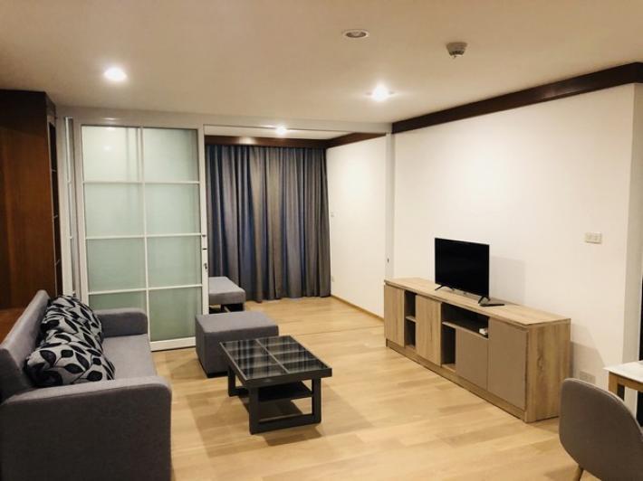 Supalai Place Sukhumvit 39 condo in the heart of the city near BTS Phrom Phong