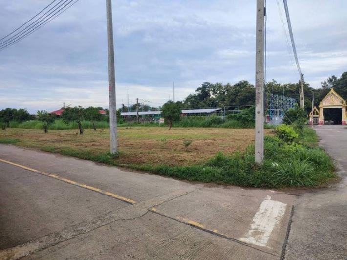 ขายที่ดินแปลงเล็ก ที่ดินเปล่า 1ไร่ 3งาน ติดทาง 2 ด้าน ราคาถูก อยู่ในชุมชน ต.เหมือง เมืองชลบุรี 